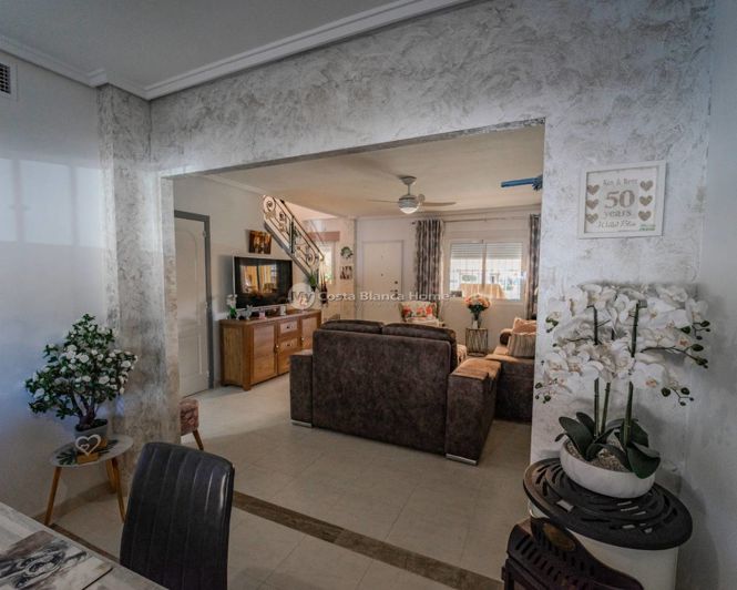 Image No.8-3 Bed Townhouse for sale