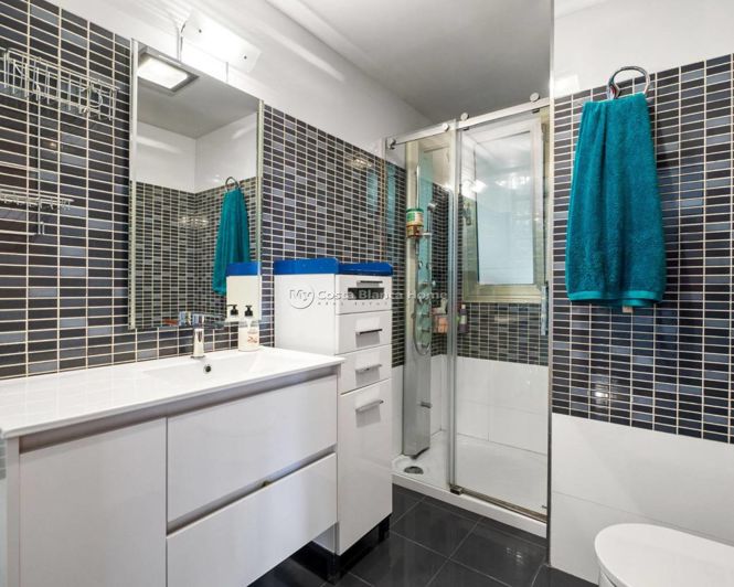 Image No.18-4 Bed Villa for sale