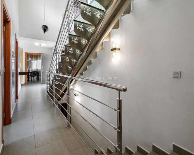 Image No.24-4 Bed Villa for sale