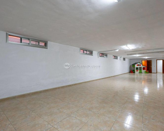 Image No.28-4 Bed Villa for sale