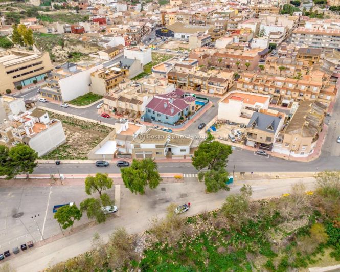 Image No.37-4 Bed Villa for sale