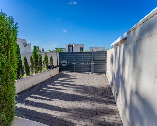 Image No.33-3 Bed Villa for sale