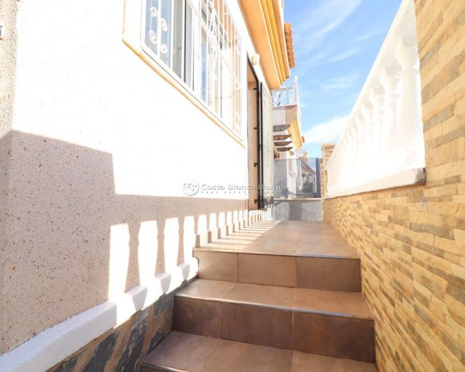 Image No.22-3 Bed Villa for sale