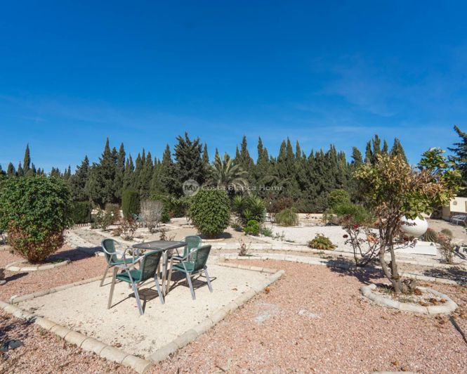 Image No.22-6 Bed Country House for sale