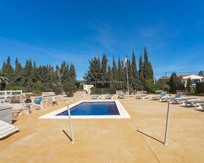 Image No.26-6 Bed Country House for sale