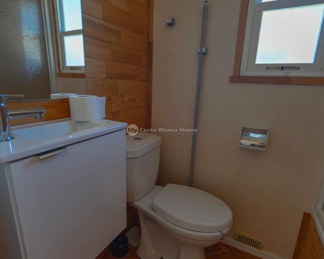 Image No.32-6 Bed Country House for sale