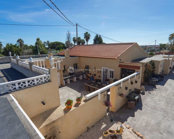 Image No.39-6 Bed Country House for sale