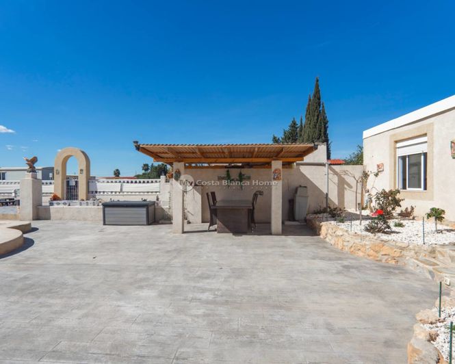 Image No.49-6 Bed Country House for sale