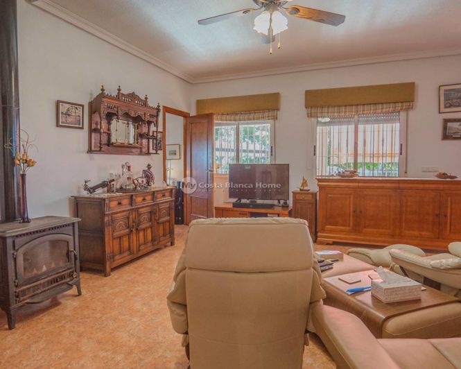 Image No.10-3 Bed Country House for sale