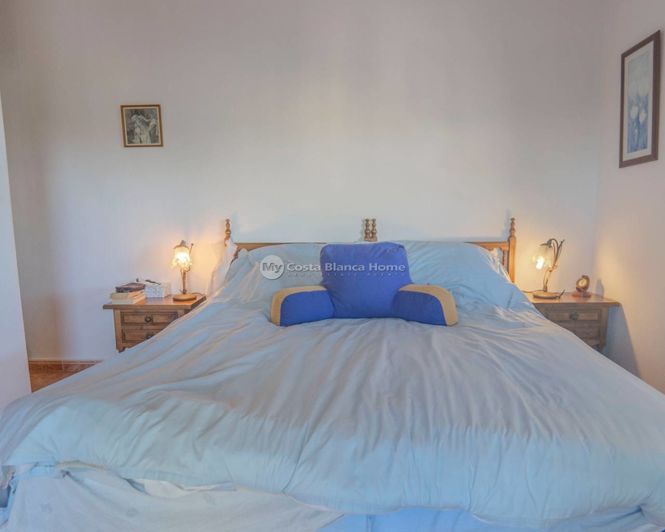 Image No.16-3 Bed Country House for sale