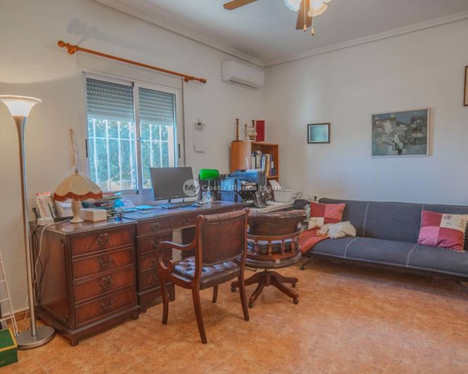 Image No.20-3 Bed Country House for sale