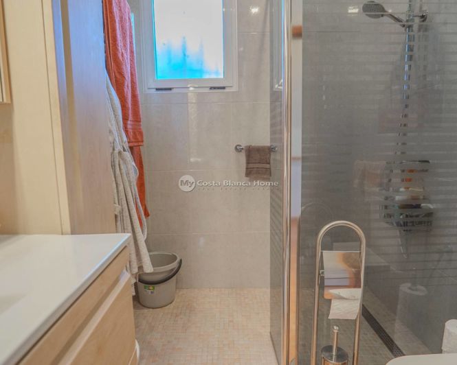 Image No.24-3 Bed Country House for sale