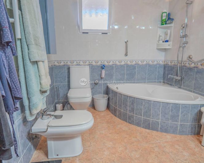 Image No.26-3 Bed Country House for sale