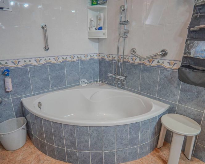 Image No.28-3 Bed Country House for sale