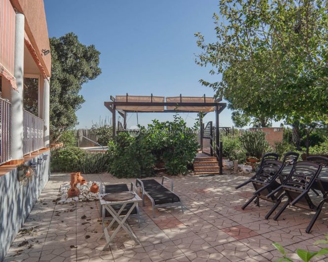 Image No.38-3 Bed Country House for sale