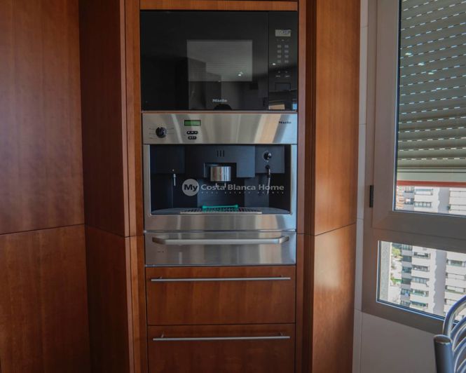 Image No.23-5 Bed Apartment for sale