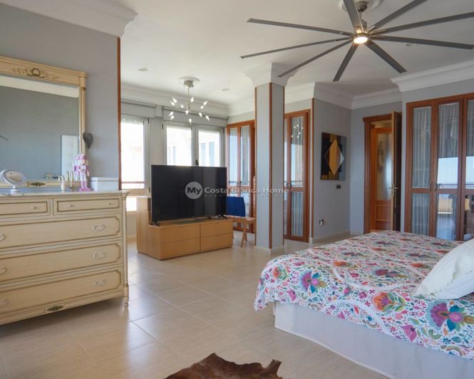 Image No.31-5 Bed Apartment for sale