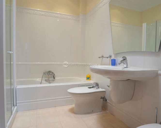 Image No.44-5 Bed Apartment for sale