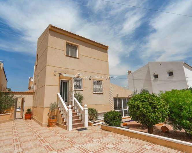 Image No.4-5 Bed Villa for sale