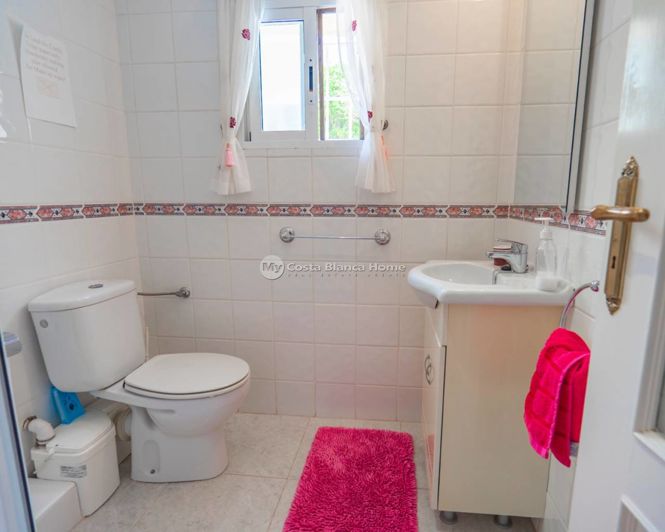 Image No.45-5 Bed Villa for sale