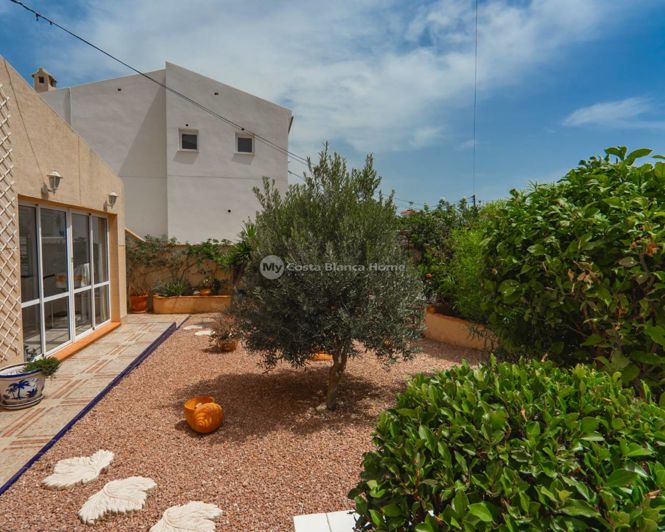 Image No.47-5 Bed Villa for sale