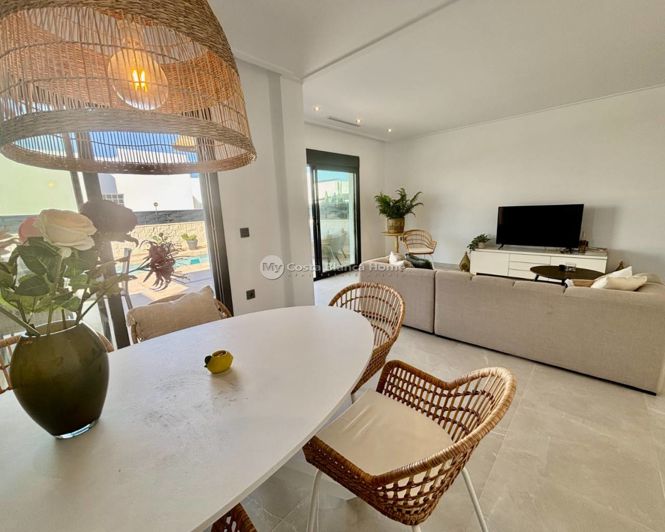 Image No.12-2 Bed Villa for sale