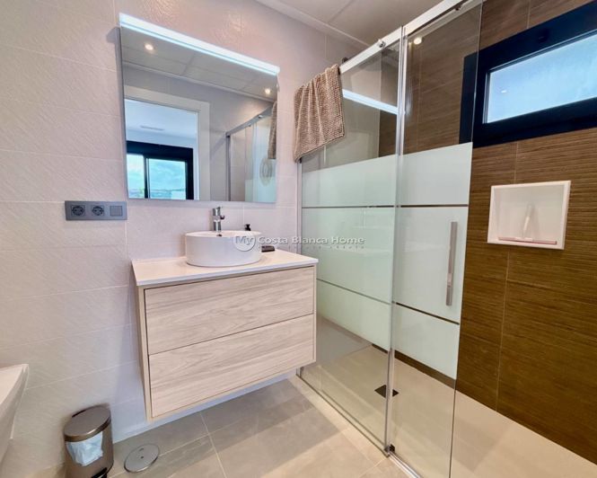 Image No.15-2 Bed Villa for sale