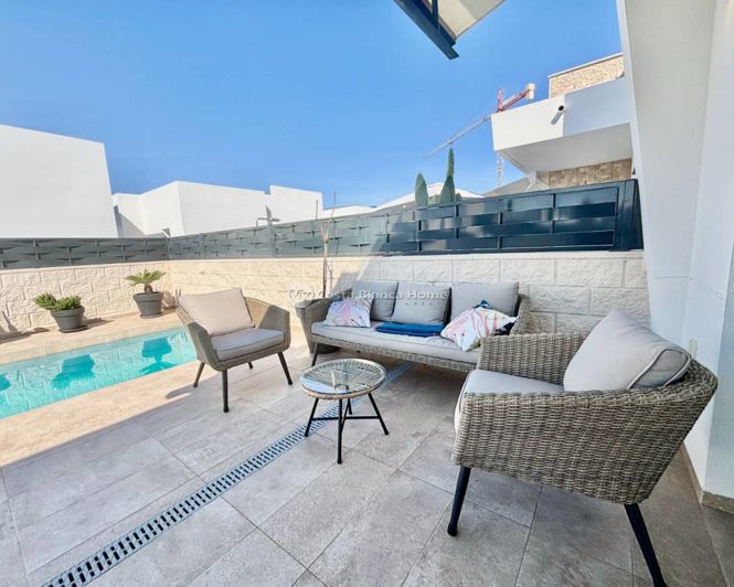 Image No.8-2 Bed Villa for sale