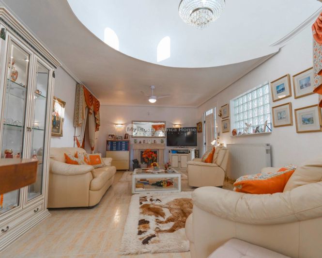 Image No.10-5 Bed Villa for sale