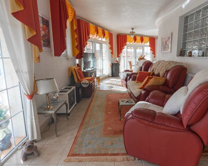 Image No.6-5 Bed Villa for sale