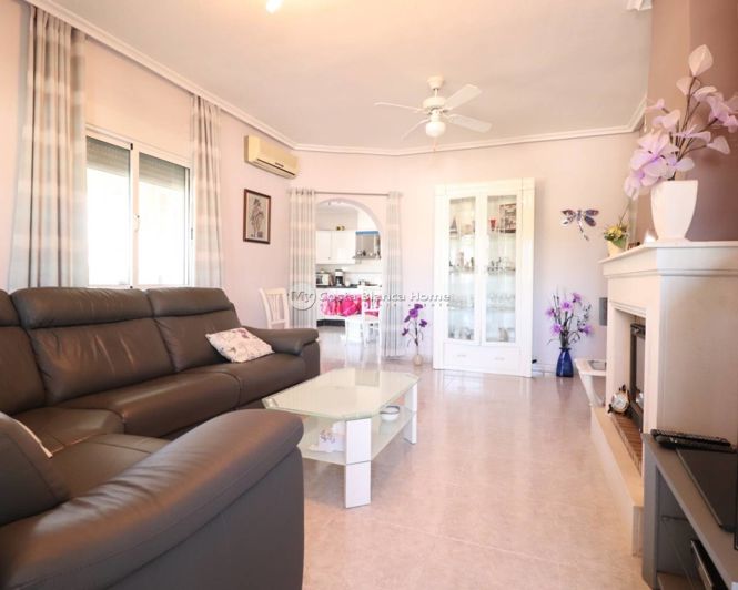 Image No.15-3 Bed Country House for sale