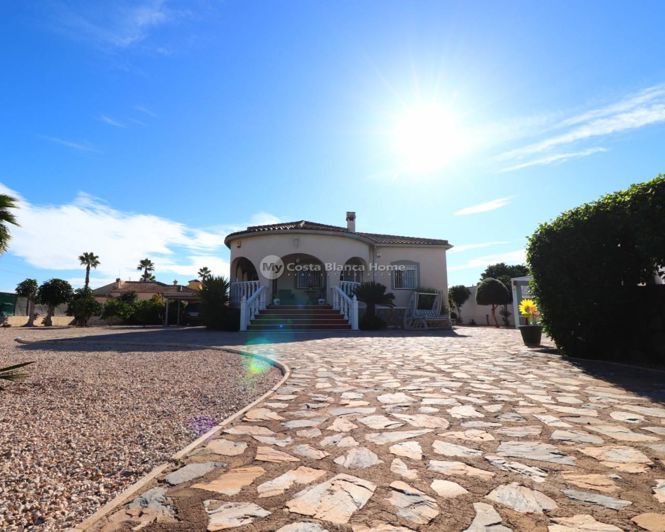 Image No.29-3 Bed Country House for sale