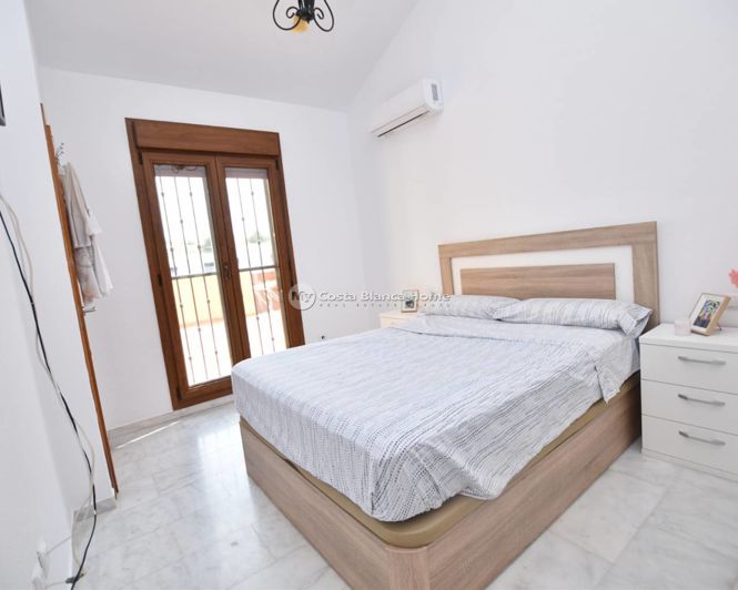 Image No.24-3 Bed Townhouse for sale