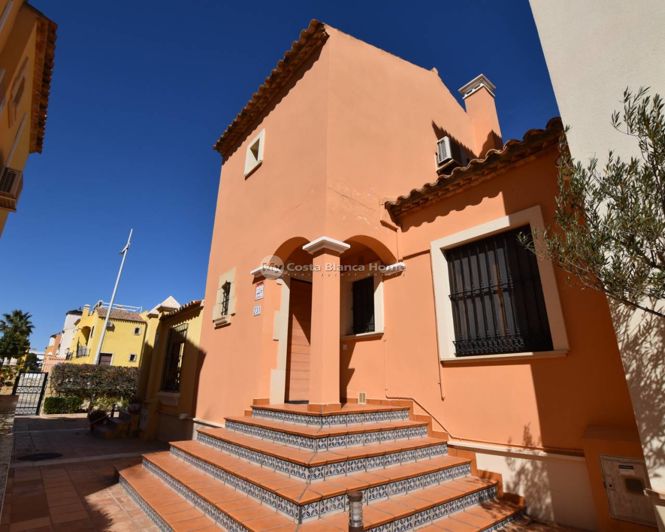 Image No.5-3 Bed Townhouse for sale