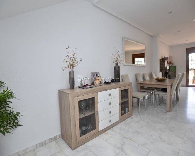 Image No.9-3 Bed Townhouse for sale