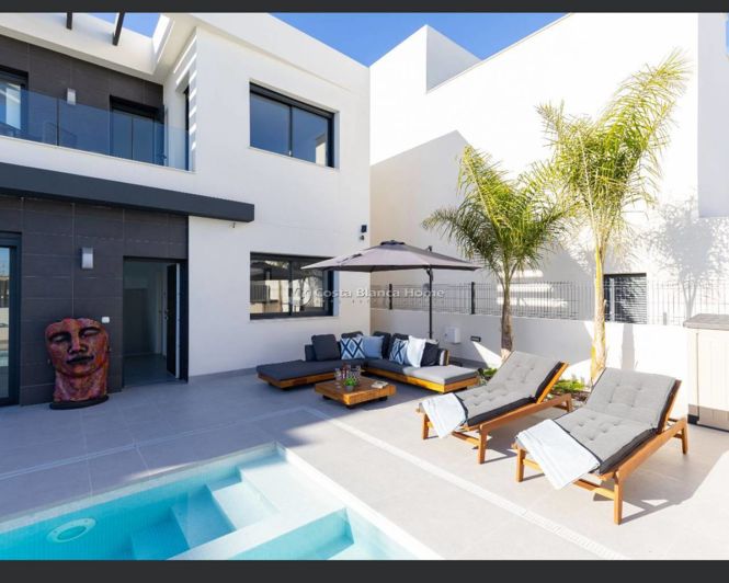 Image No.2-3 Bed Villa for sale