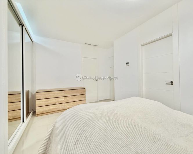 Image No.25-3 Bed Townhouse for sale