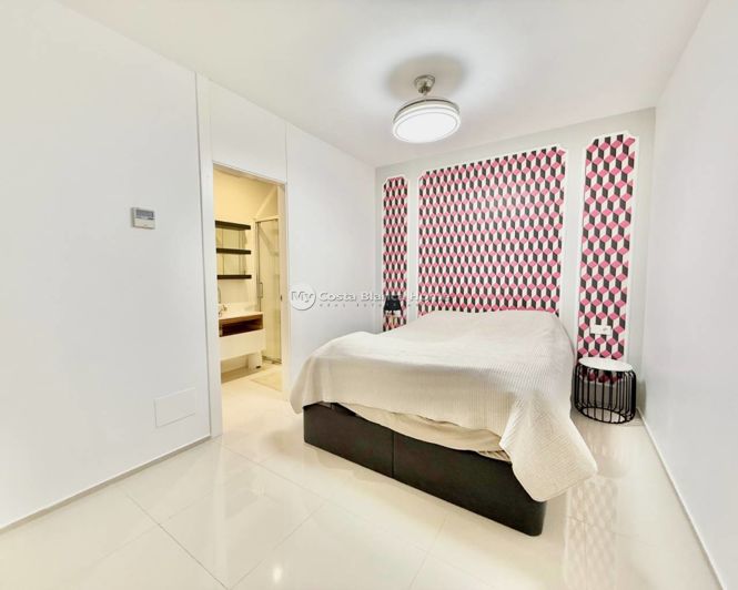 Image No.26-3 Bed Townhouse for sale