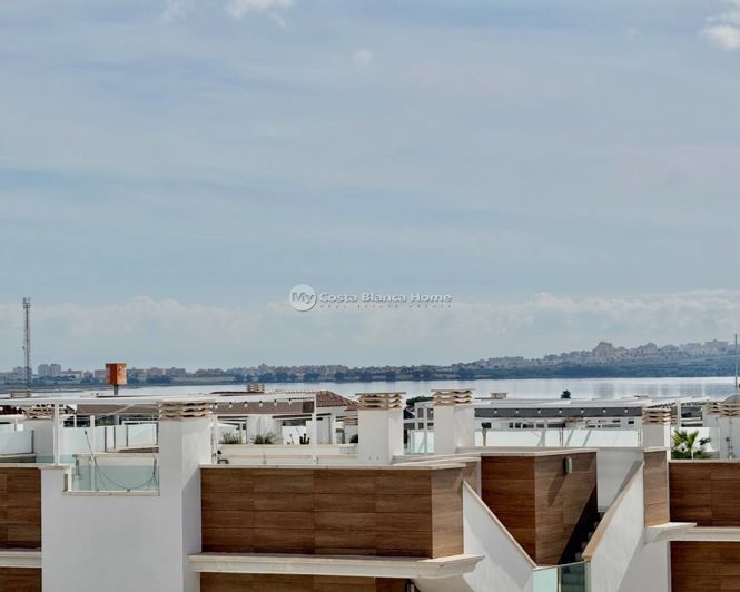 Image No.30-3 Bed Townhouse for sale