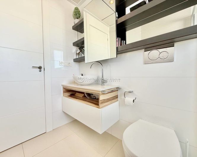 Image No.41-3 Bed Townhouse for sale