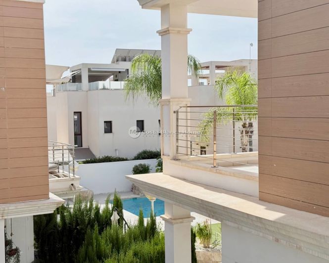 Image No.43-3 Bed Townhouse for sale