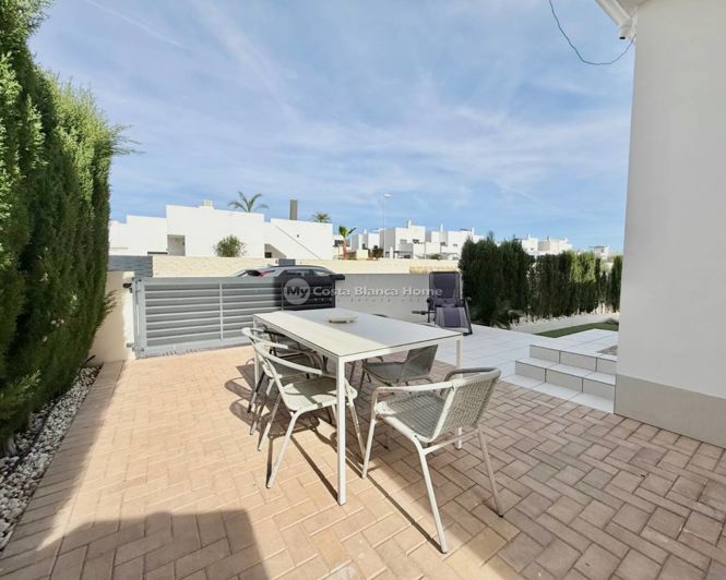 Image No.48-3 Bed Townhouse for sale