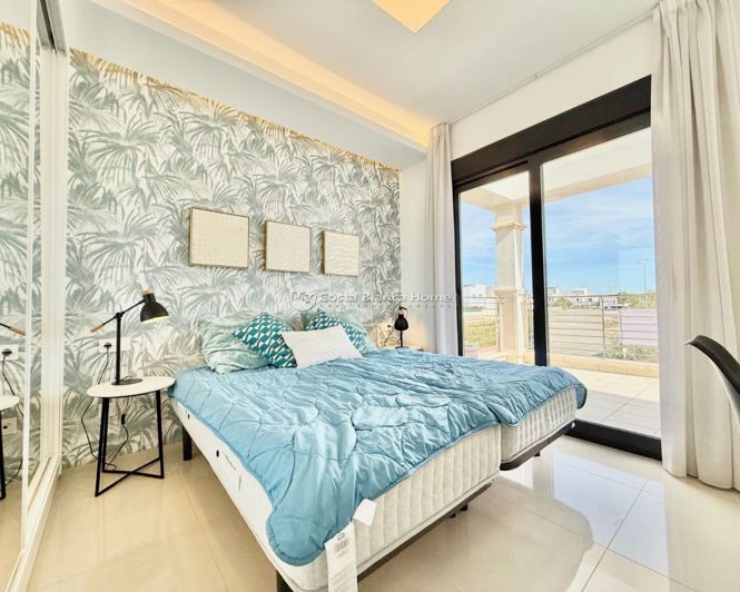 Image No.7-3 Bed Townhouse for sale