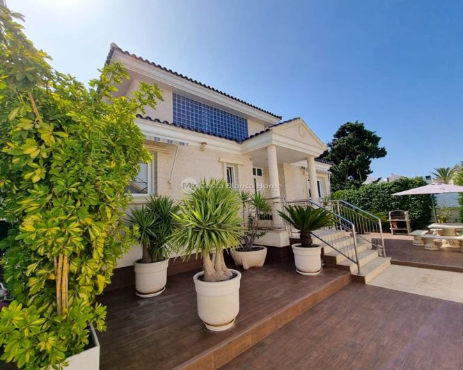 Image No.20-5 Bed Villa for sale