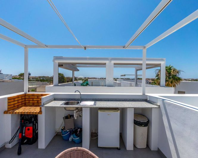 Image No.24-3 Bed Villa for sale