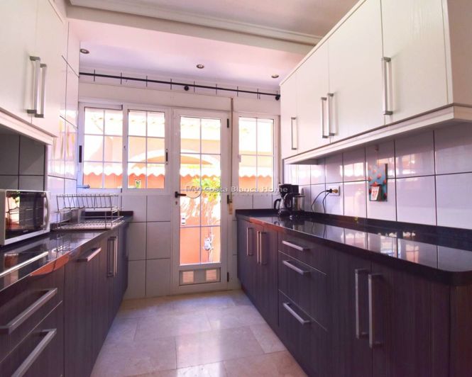 Image No.8-Villa de 3 chambres à vendre à Orihuela Costa