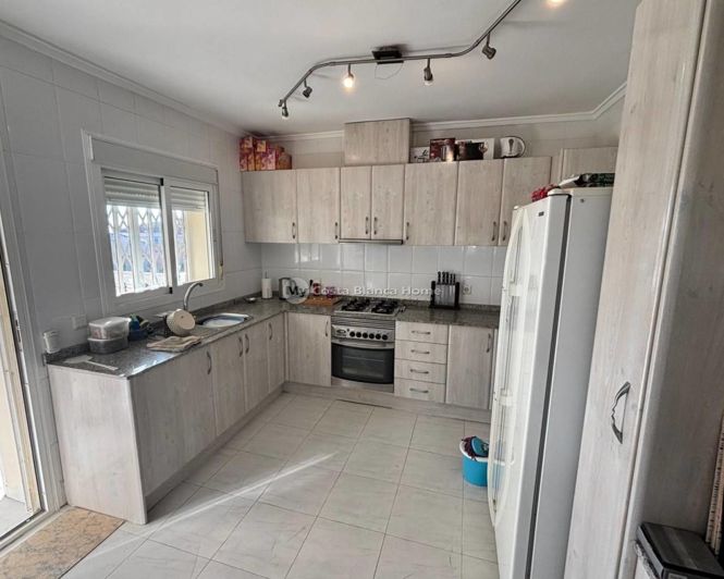 Image No.13-5 Bed Property for sale