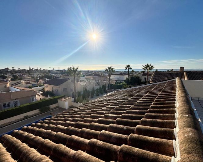 Image No.39-5 Bed Property for sale