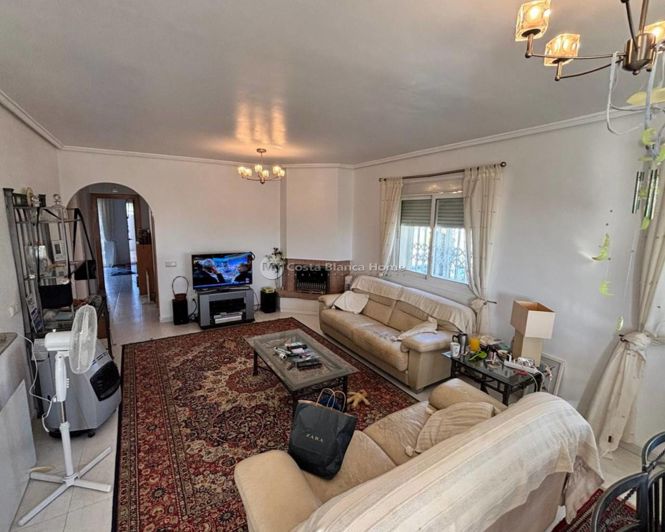 Image No.4-5 Bed Property for sale