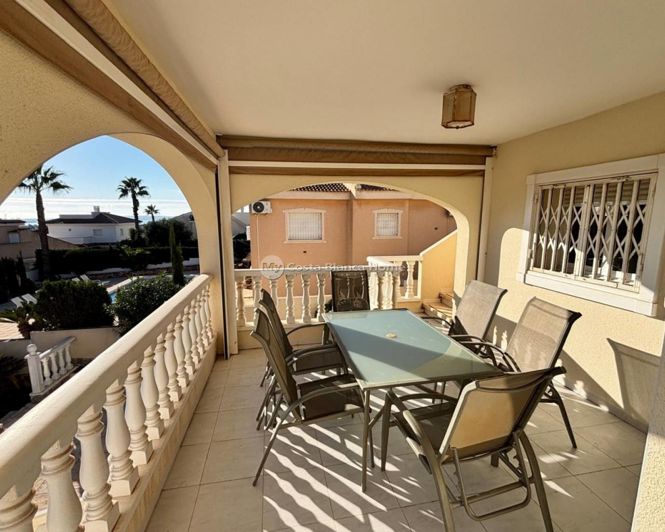 Image No.41-5 Bed Property for sale